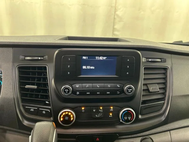 Used 2024  Ford Base image 11