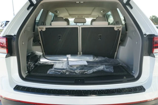 2026 Volkswagen Atlas SE w/Tech - Photo 8