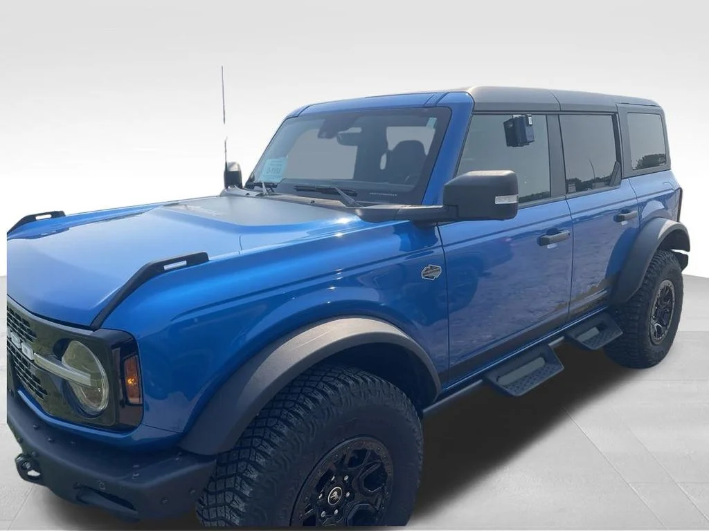Used 2024 Blue Ford Wildtrak image 3