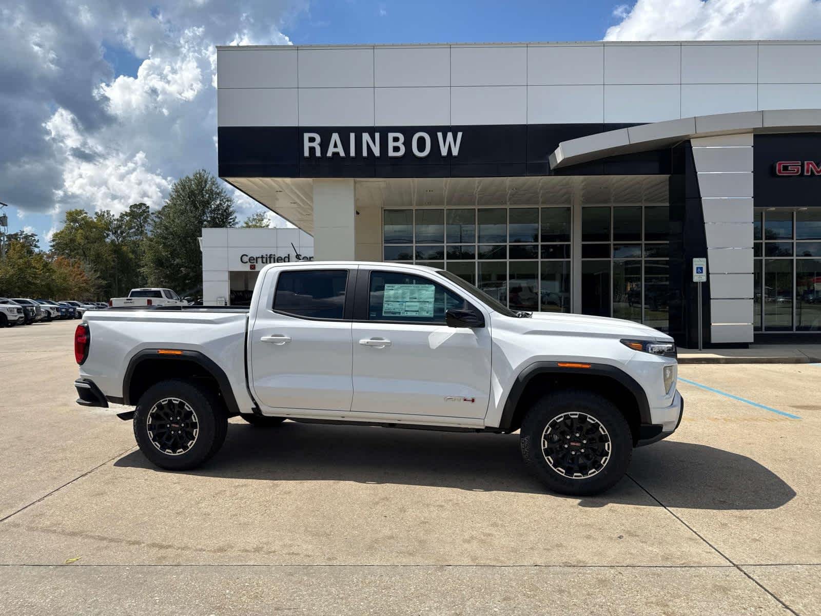 2026 GMC Canyon 4WD AT4 Crew Cab Short Box's photo