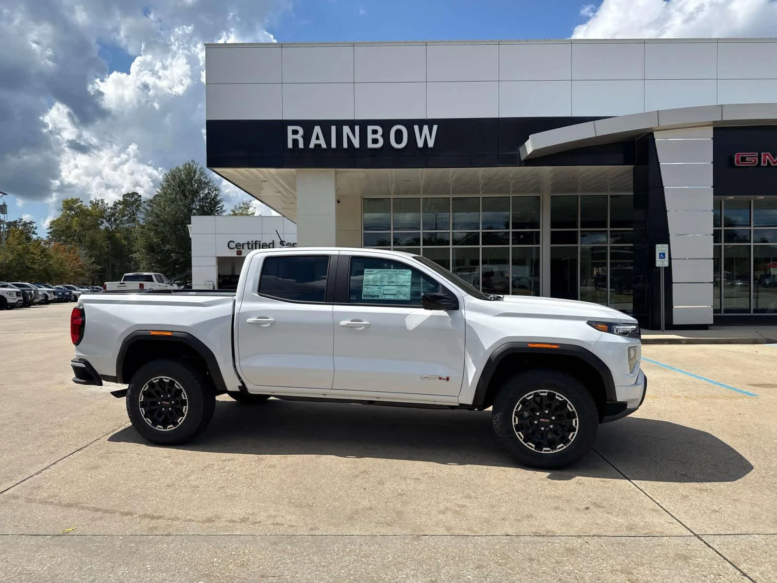2026 GMC Canyon 4WD AT4 Crew Cab Short Box's photo