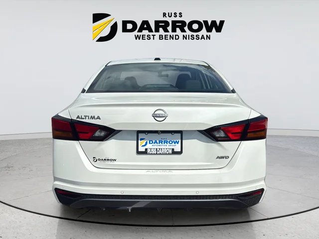 New 2026 White Nissan 2.5 SV image 4