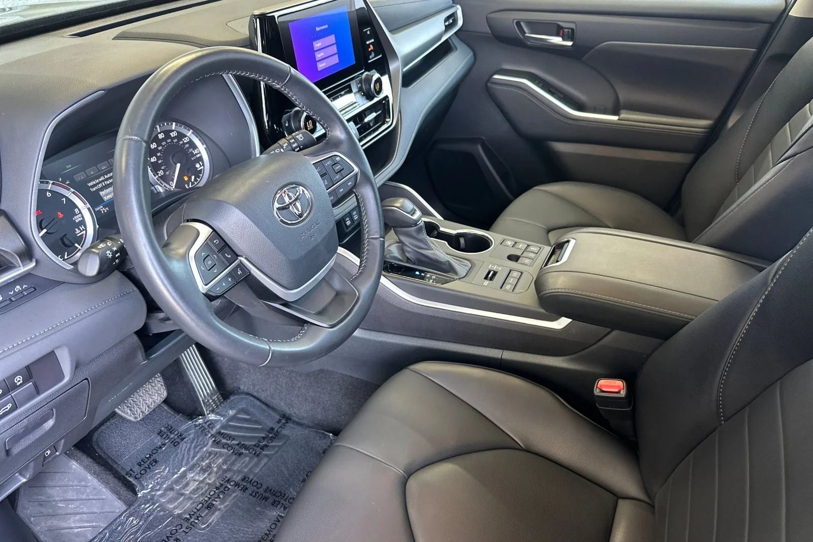 Certified Used 2024 MIDNIGHT BLACK Toyota XLE image 9