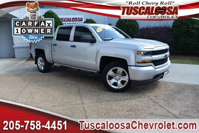 2018 Chevrolet Silverado 1500 Custom Crew Cab Short Box's photo