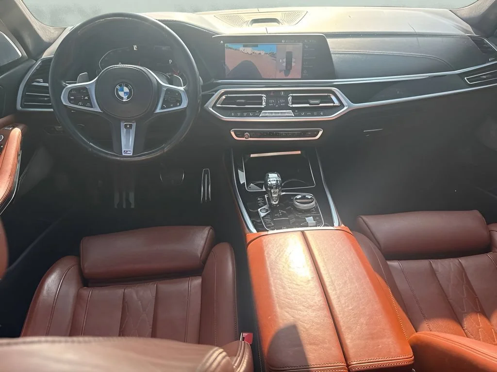 Used 2019  BMW xDrive50i image 11