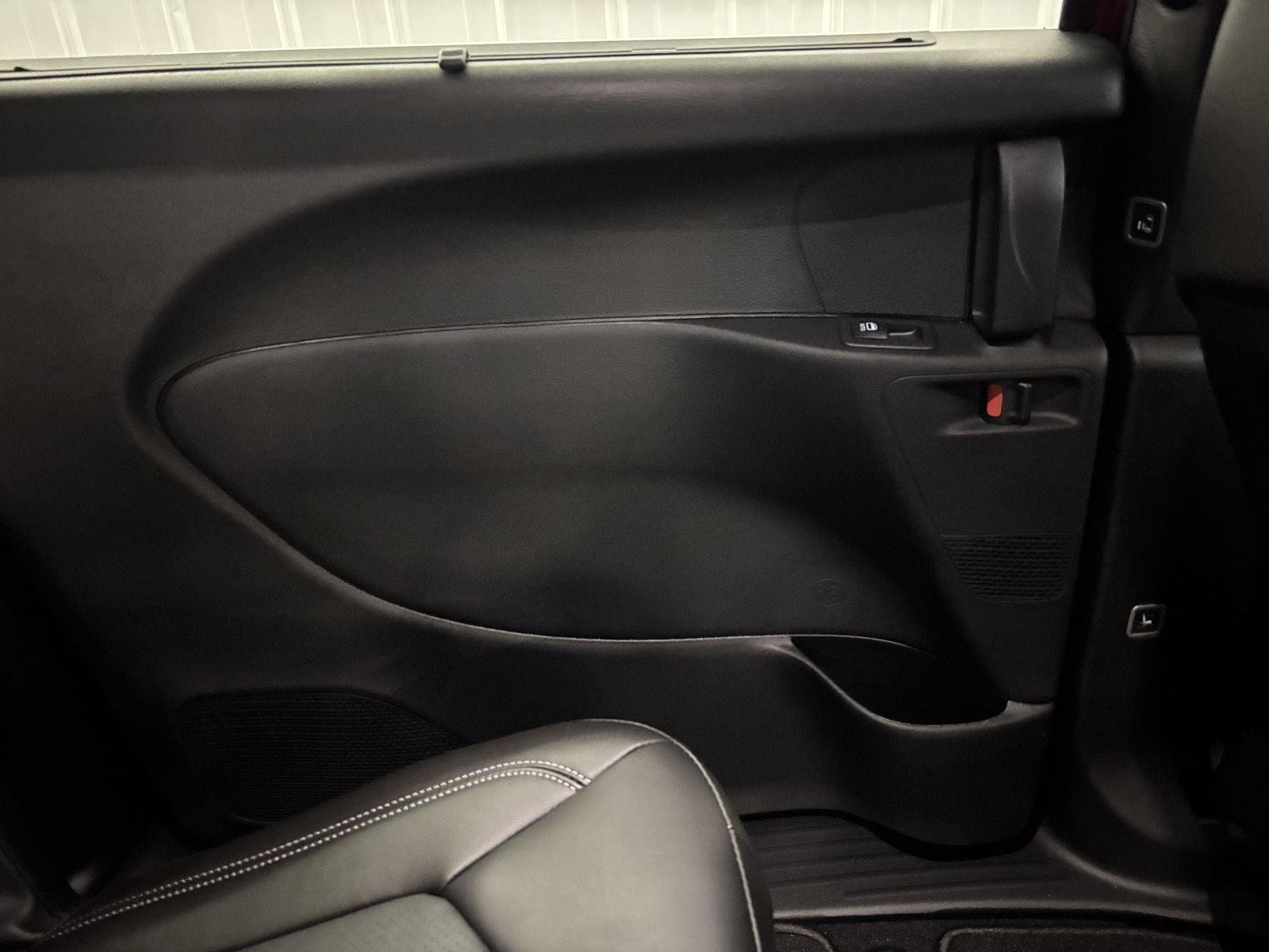 2026 Chrysler Pacifica Select - Photo 44