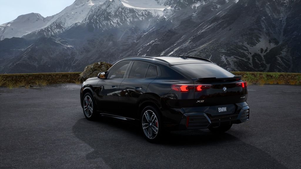 New 2026 Black Sapphire Metallic BMW xDrive28i image 28