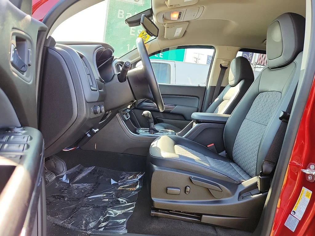 Used 2015 RED ROCK METALLIC Chevrolet 4WD Z71 image 13