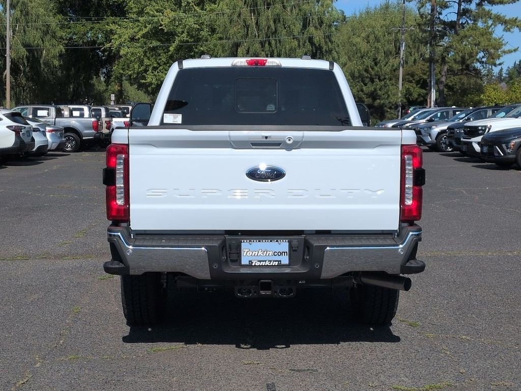 New 2026 Oxford White Ford F-250® XLT image 39