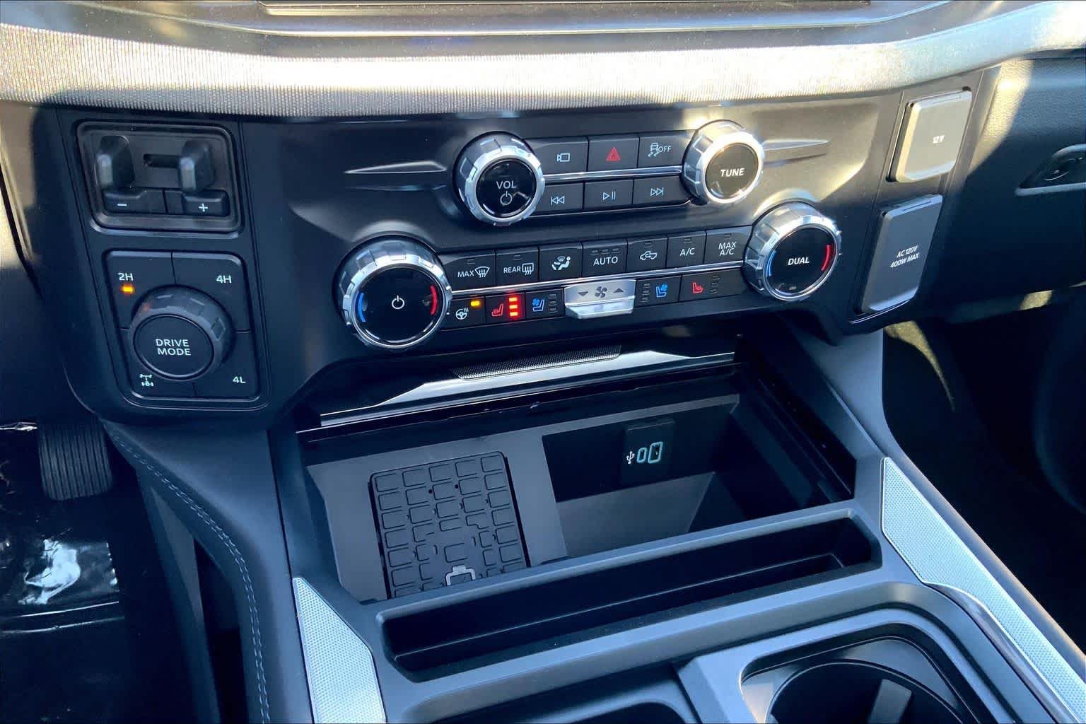 New 2026 Agate Black Metallic Ford F-250® Platinum® image 15