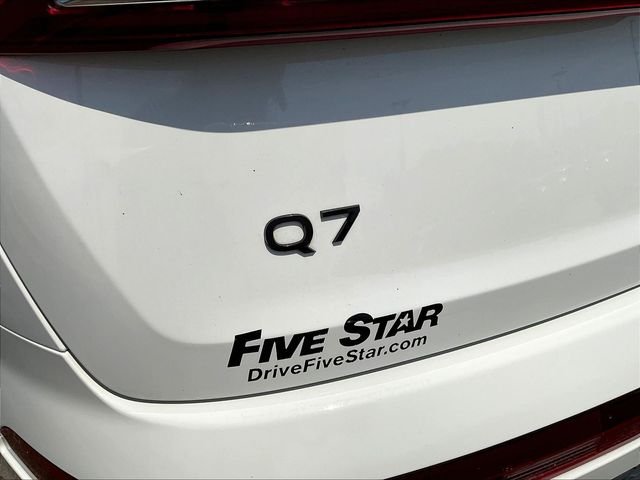 Used 2025  Audi 55 Premium image 26