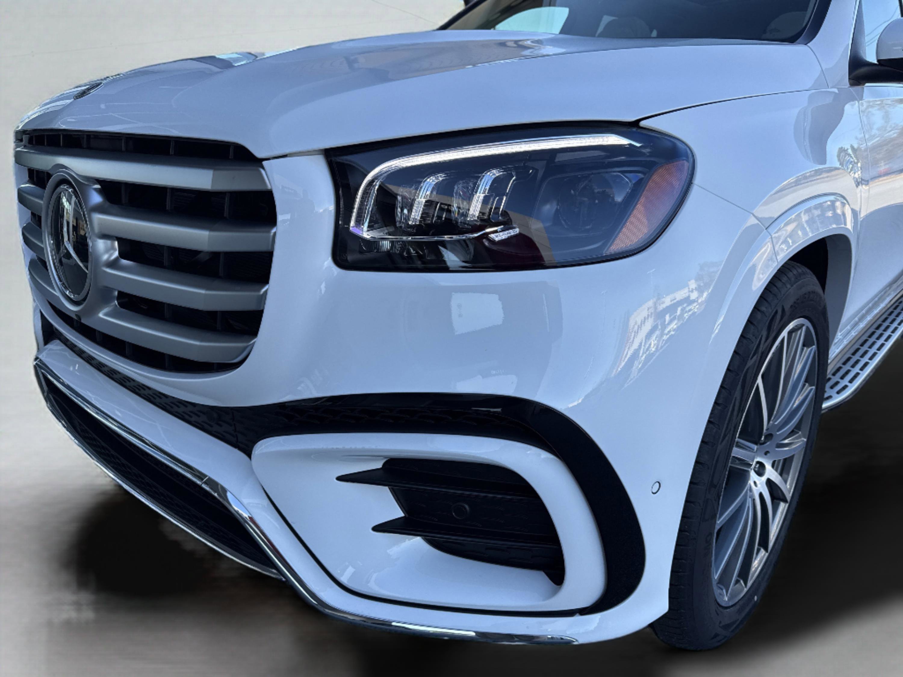 Used 2026 Polar White Mercedes-Benz GLS 450 image 53
