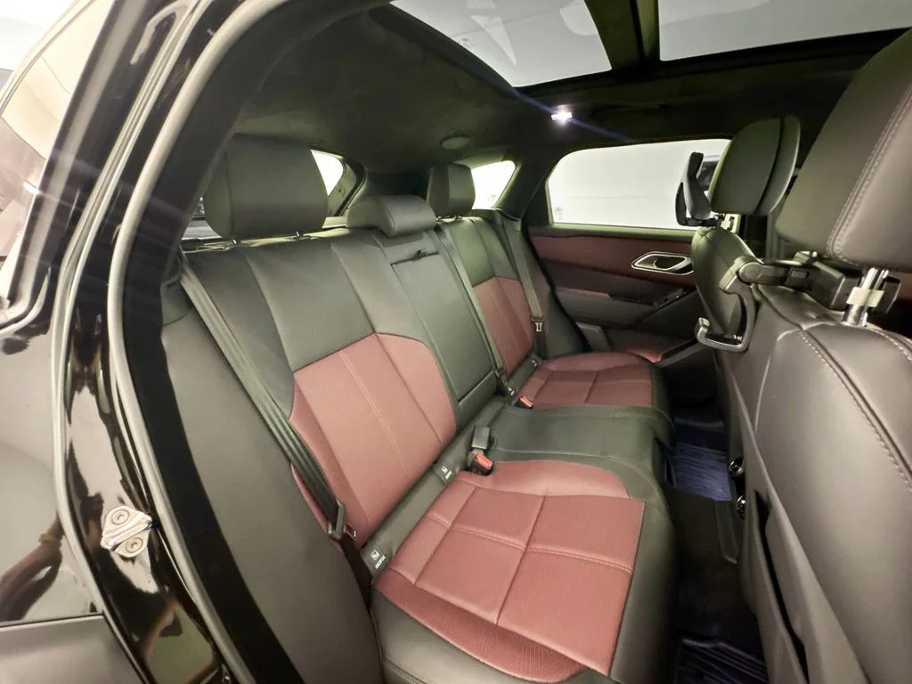 New 2026 Santorini Black Land Rover Autobiography image 28