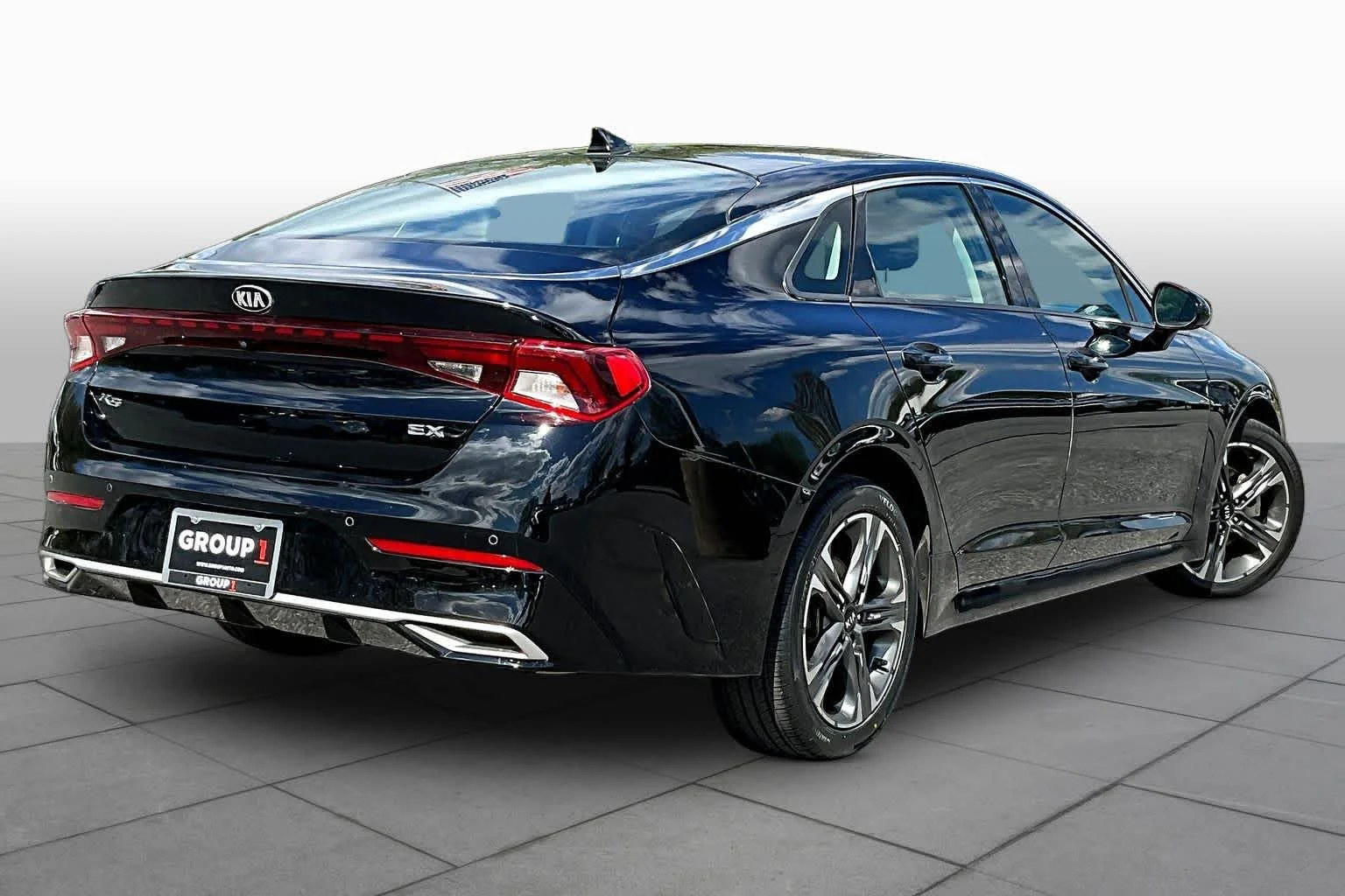 Used 2021 Ebony Black Kia EX image 24