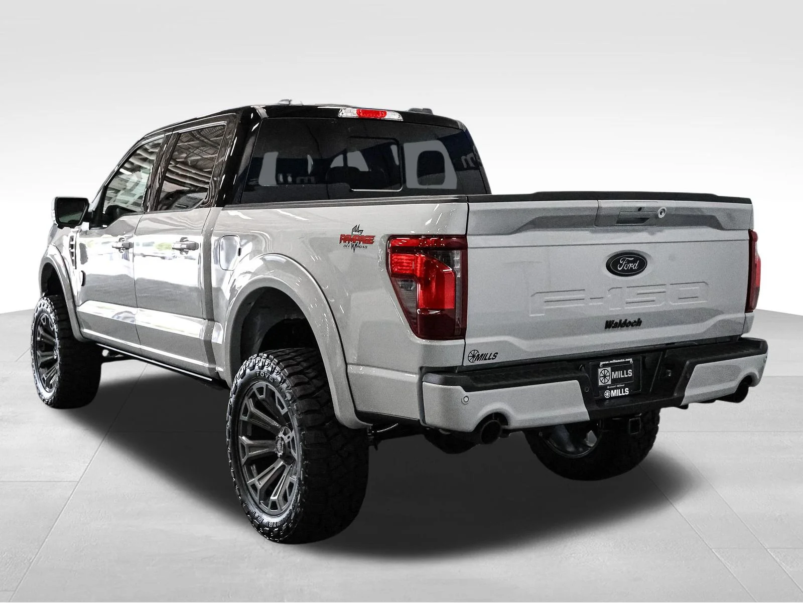 New 2026 Avalanche Ford XLT image 5