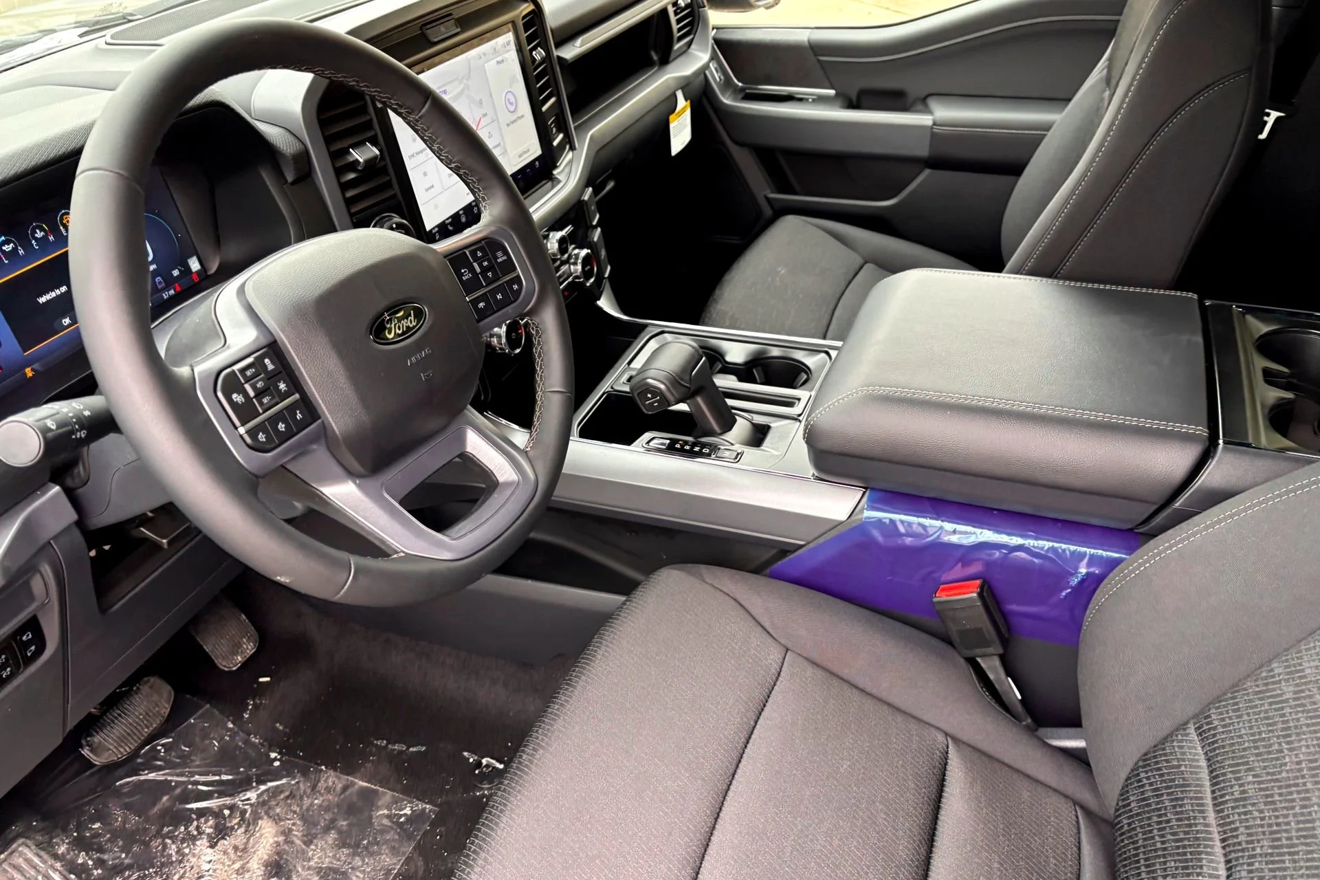 New 2026 Agate Black Metallic Ford XLT image 5