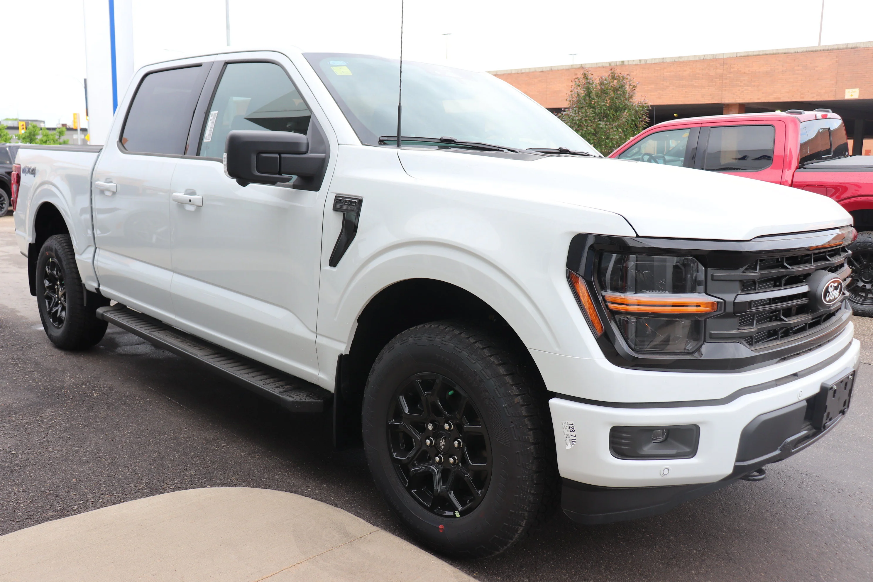 New 2026 OXFORD WHITE Ford XLT image 6