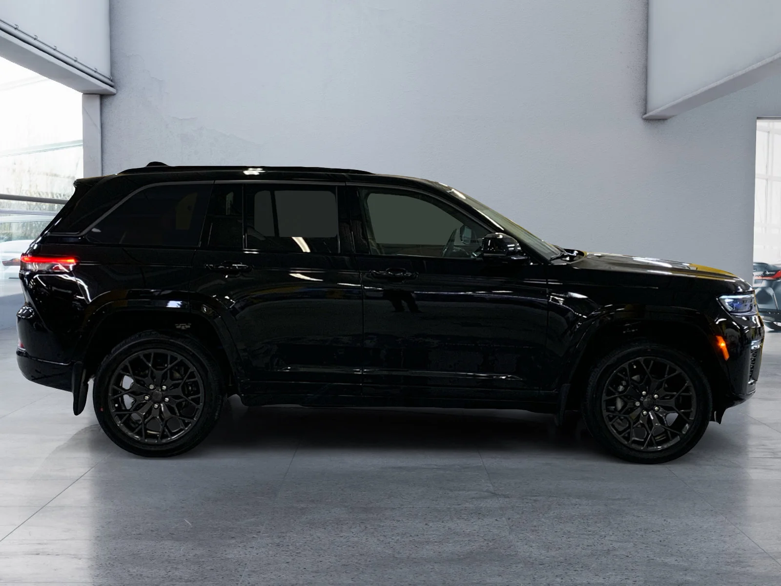 New 2026 Diamond Black Crystal Pearl Jeep Summit image 6