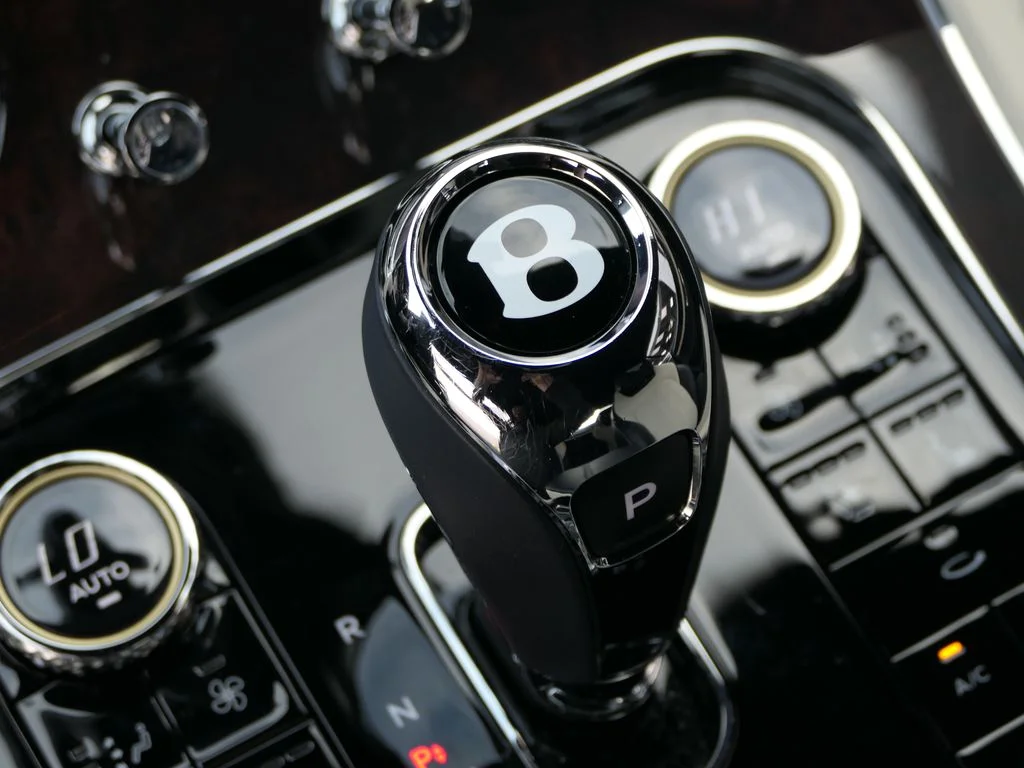 Used 2023 WHITE Bentley GT V8 image 23