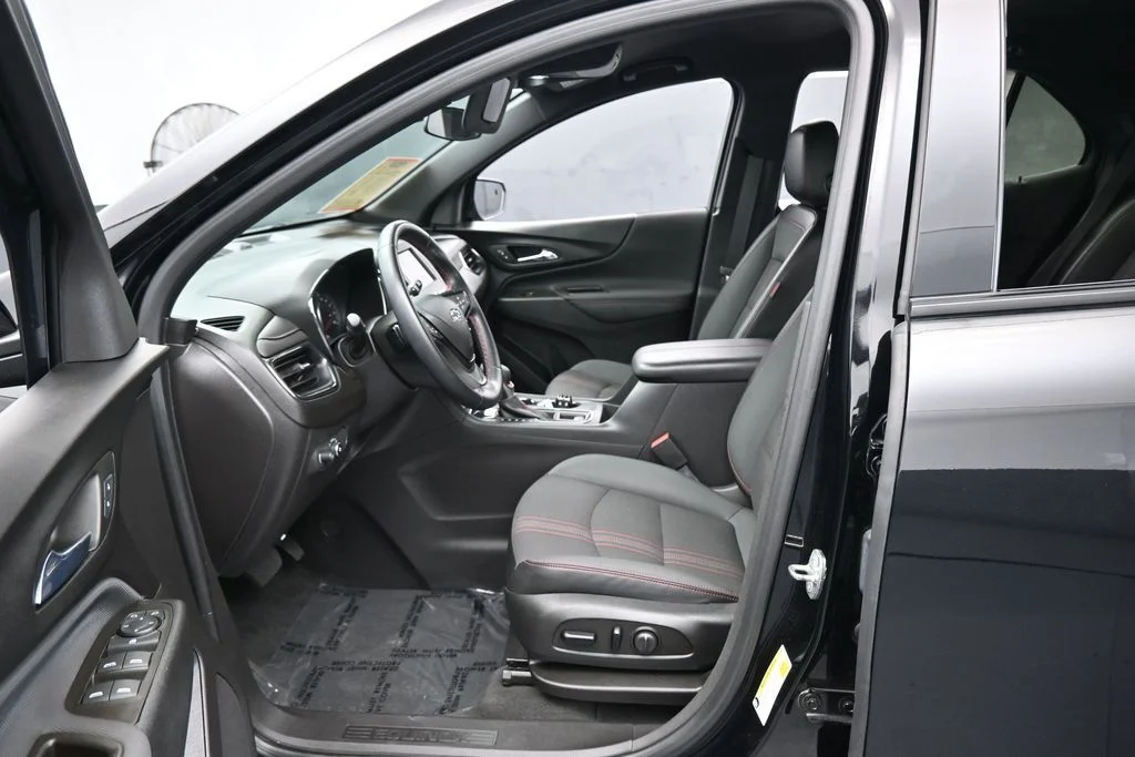 Used 2024 Mosaic Black Metallic Chevrolet RS image 10