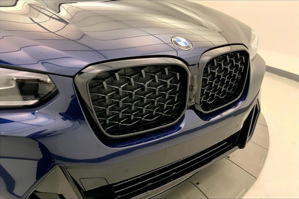 Used 2025 Blue BMW xDrive30i image 29