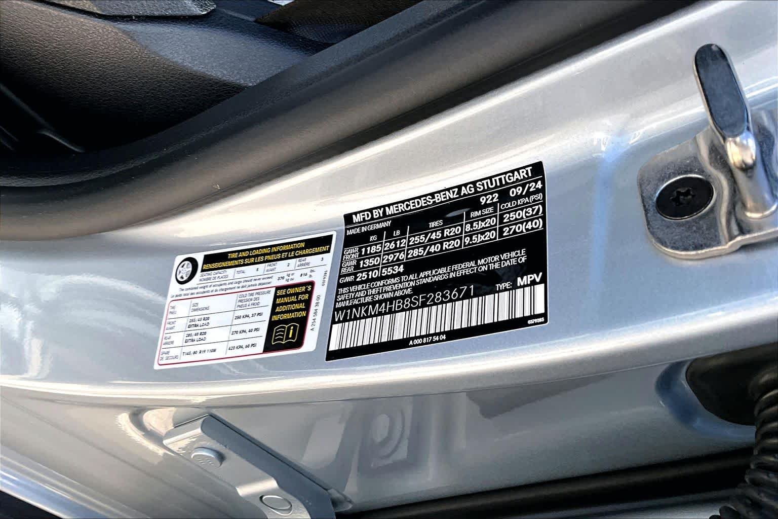 Used 2025 Cirrus Silver Metallic Mercedes-Benz GLC 300 image 35