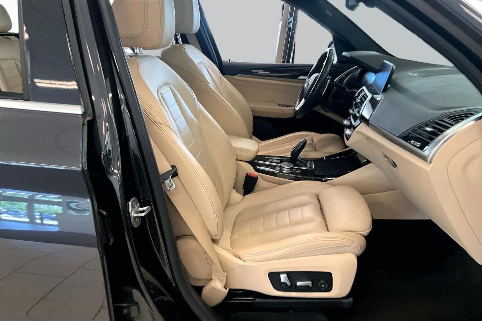 Used 2020 Dark Graphite Metallic BMW sDrive30i image 8