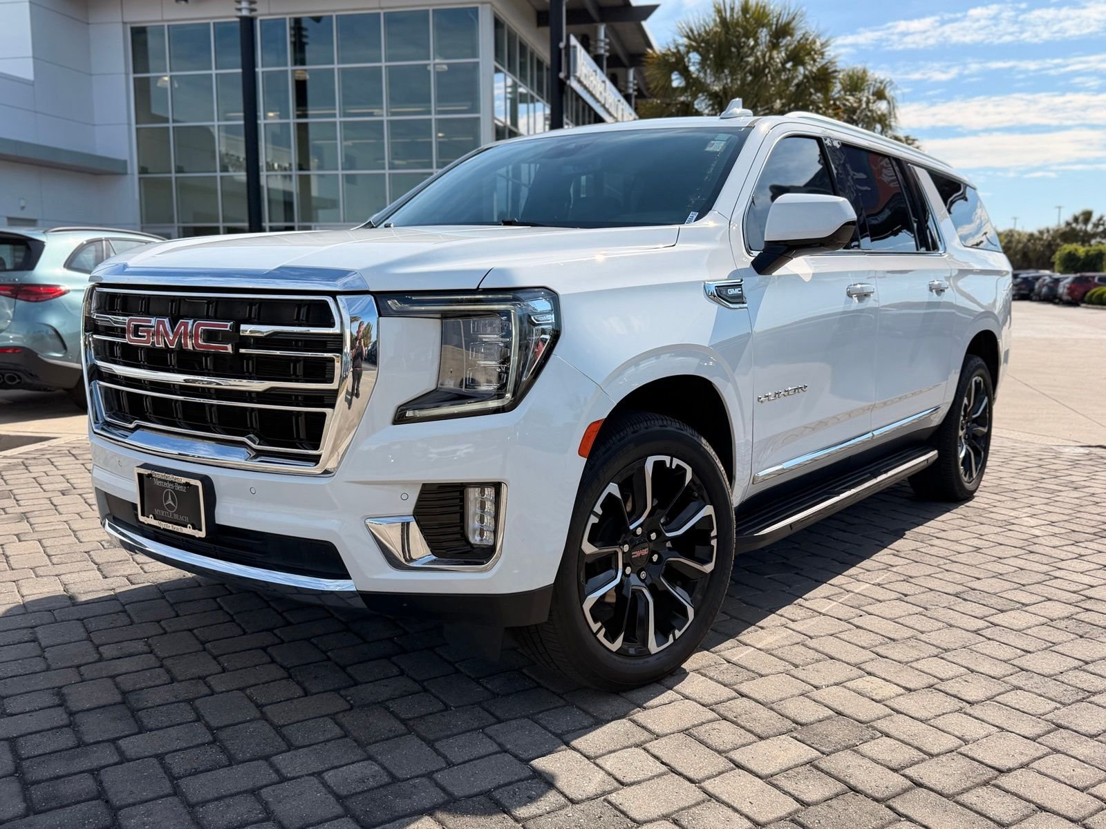 2023 GMC Yukon 2WD SLT's photo