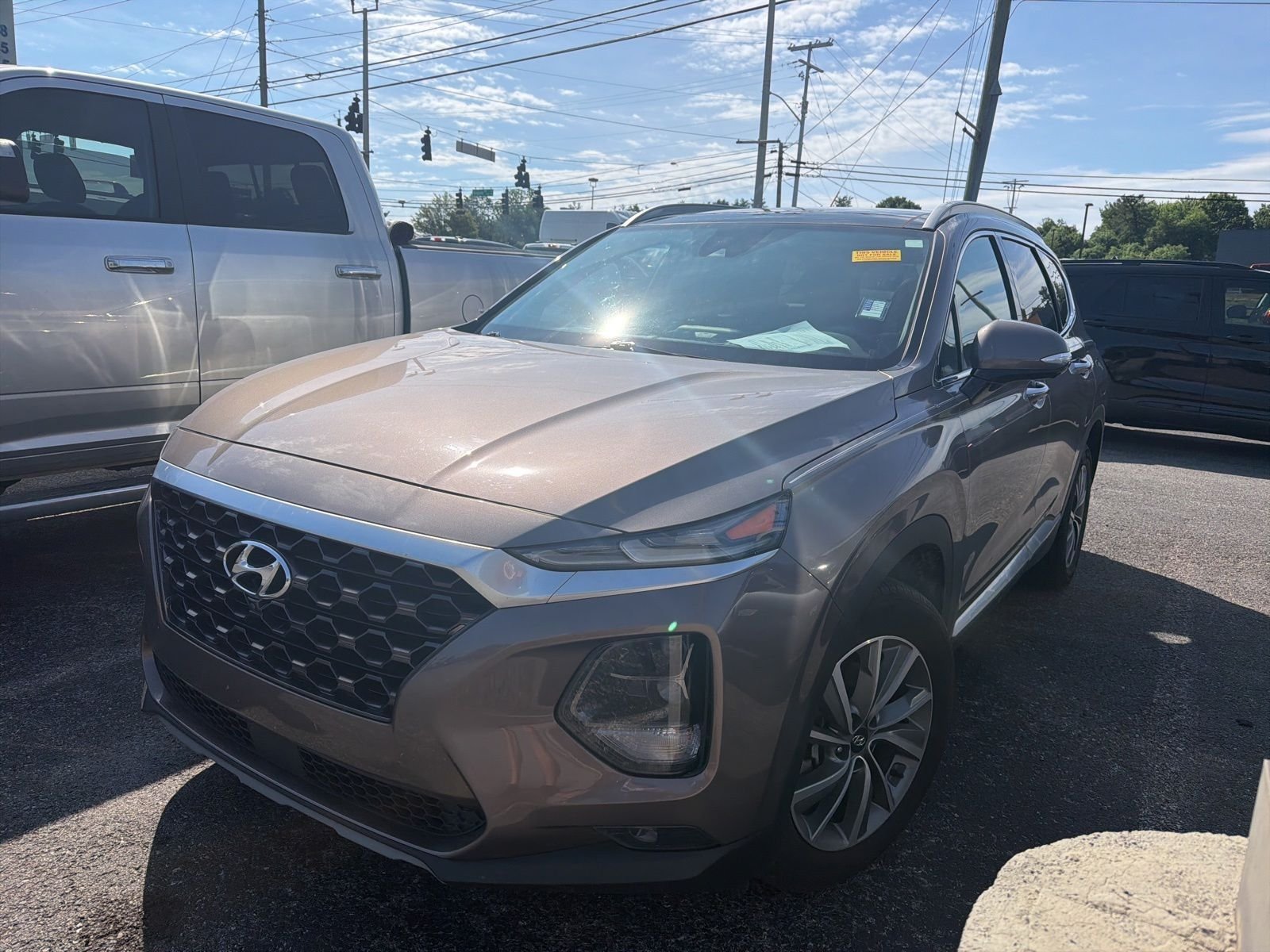 2019 Hyundai Santa Fe Ultimate 2.4's photo