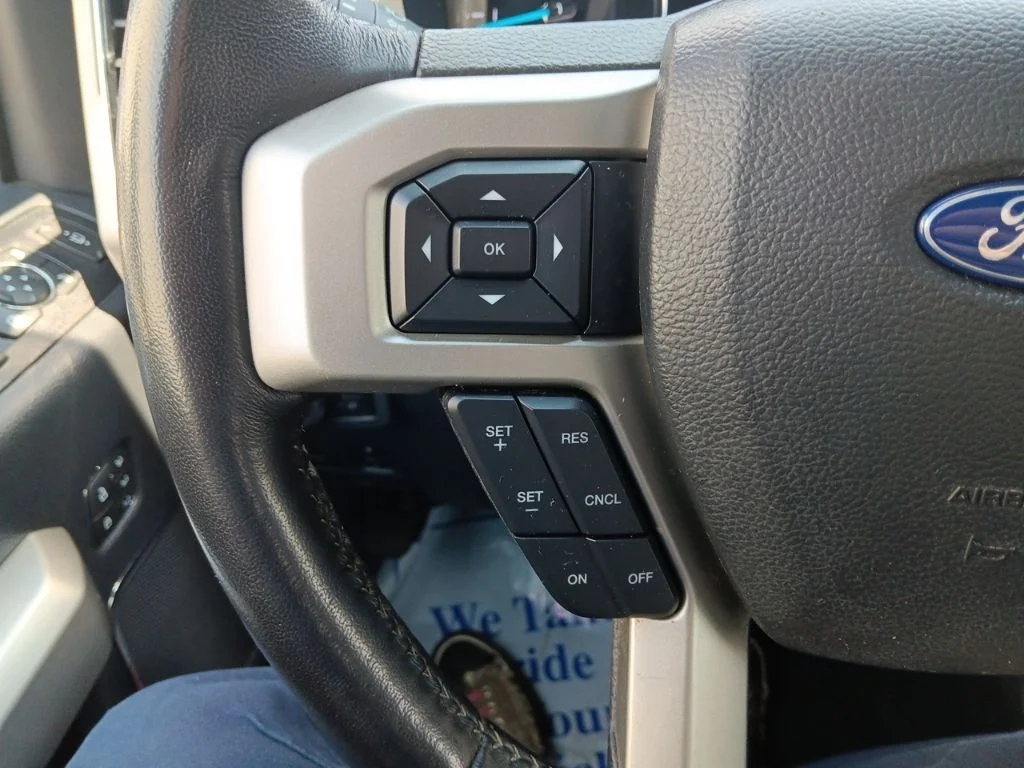 Used 2022 Star White Metallic Tri-Coat Ford Lariat image 20