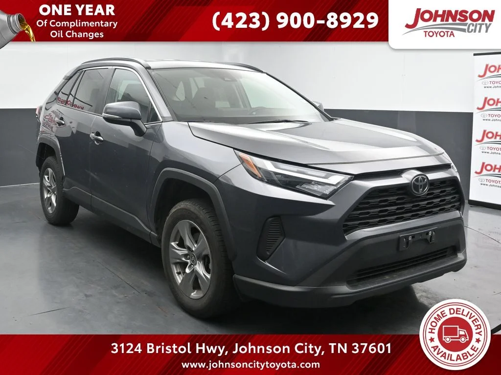 2024 Toyota RAV4 XLE FWD's photo