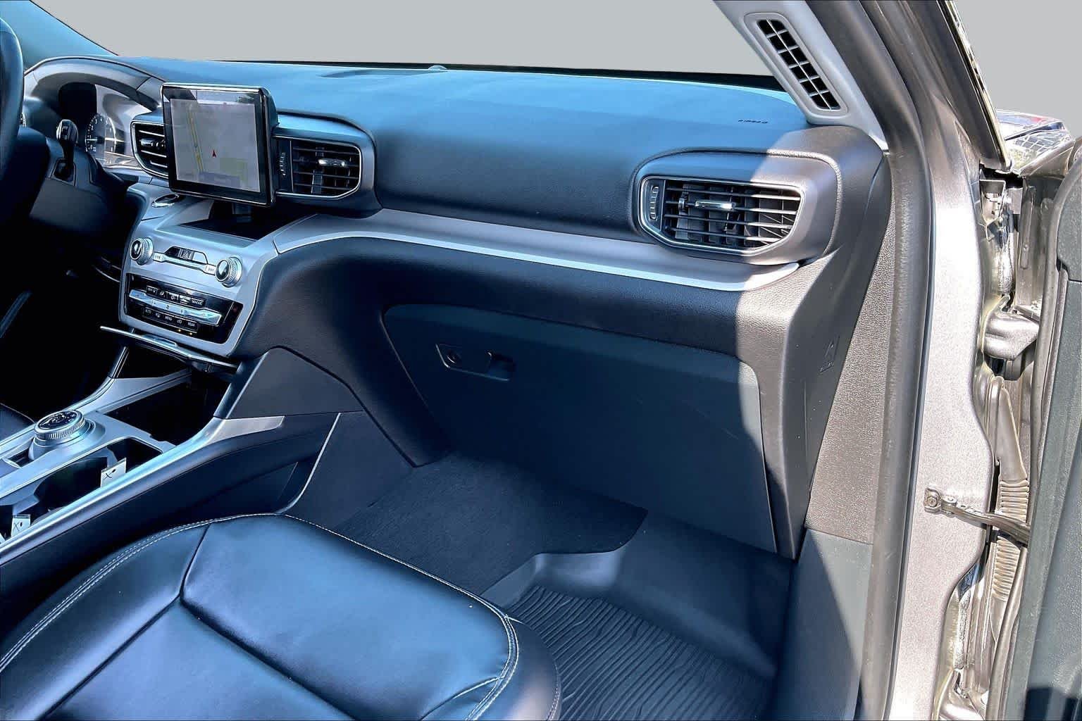 Used 2023 Carbonized Gray Metallic Ford XLT image 18