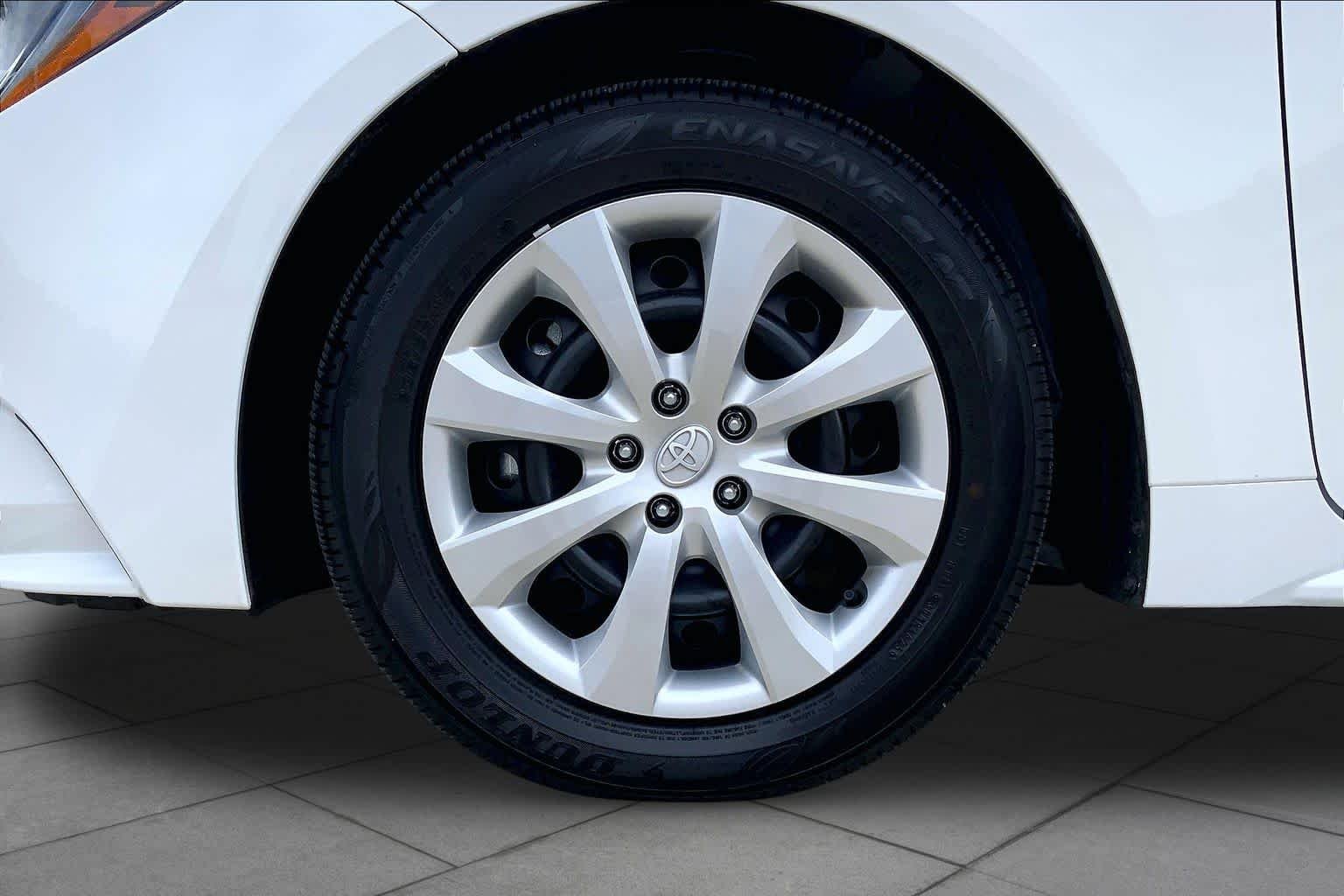 Used 2026 Ice Cap Toyota LE image 11