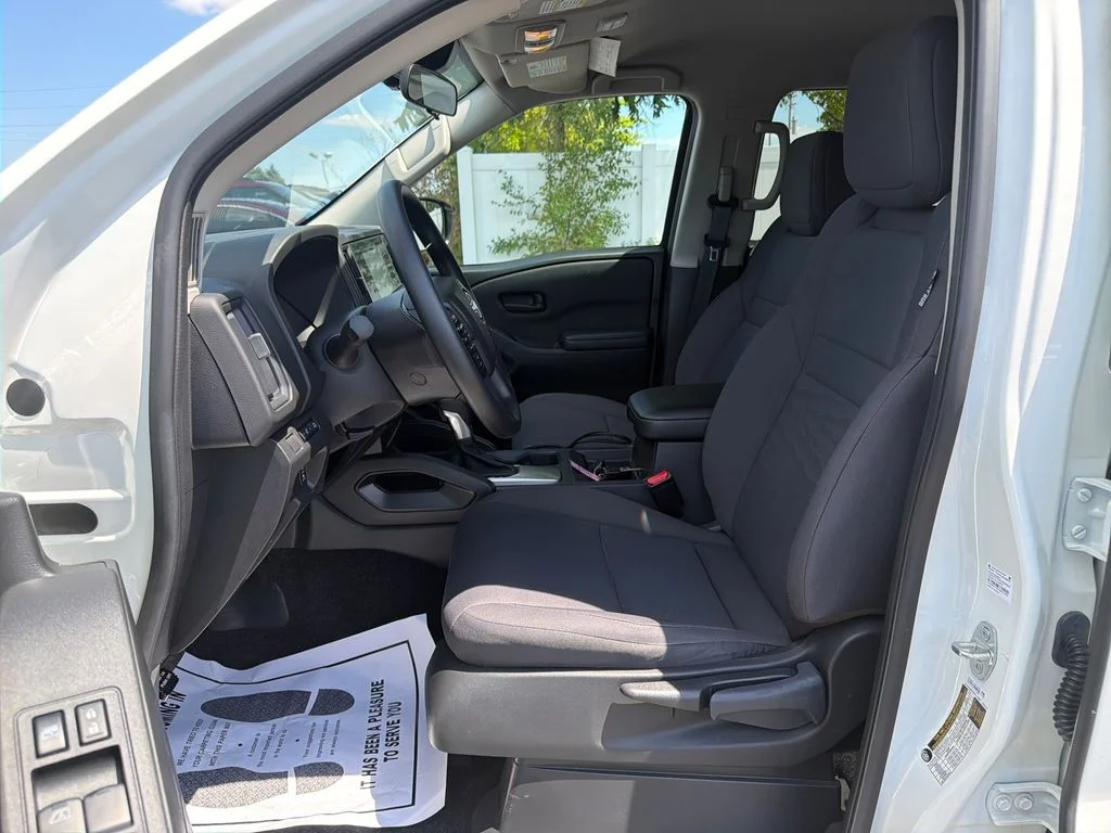 Used 2025 White Nissan S image 22