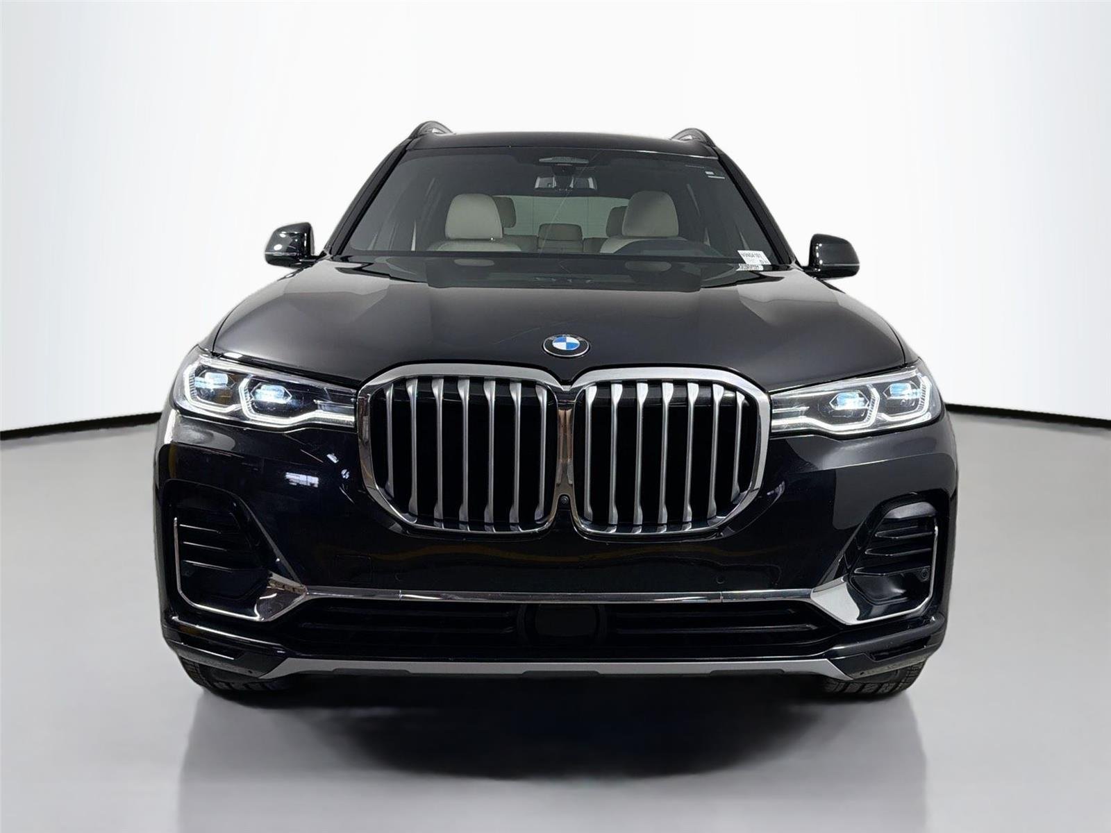 Certified Used 2022 Black Sapphire Metallic BMW xDrive40i image 2