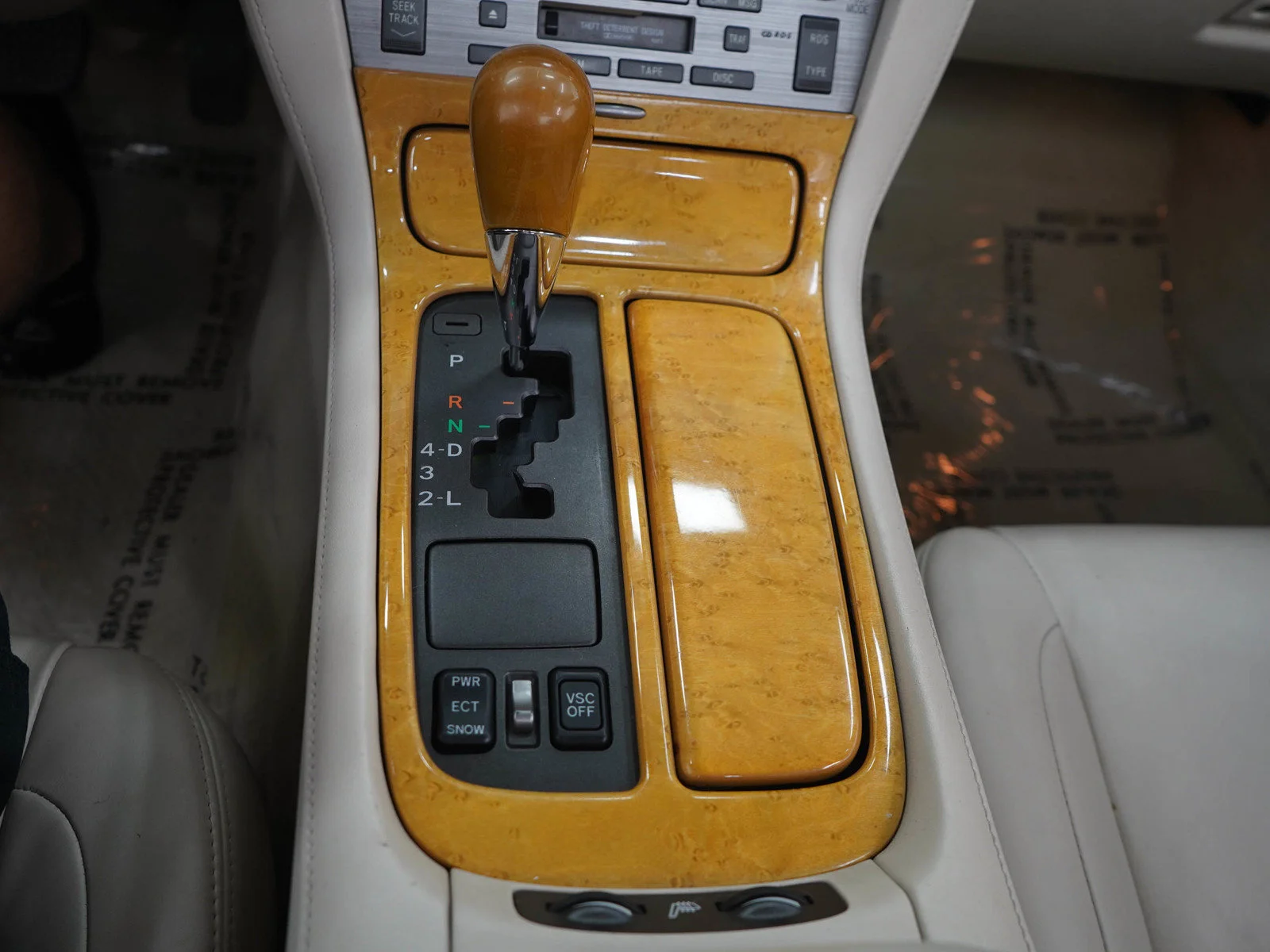 Used 2002 Silver Lexus 430 image 22