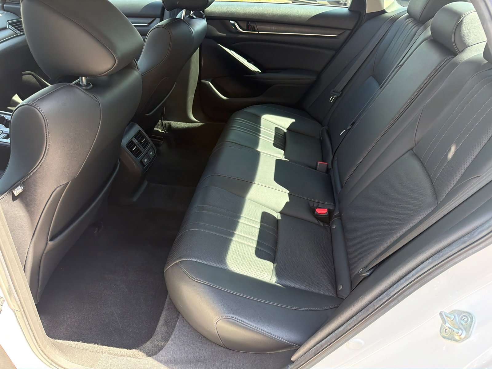 Used 2021 Platinum White Pearl Honda Touring image 20