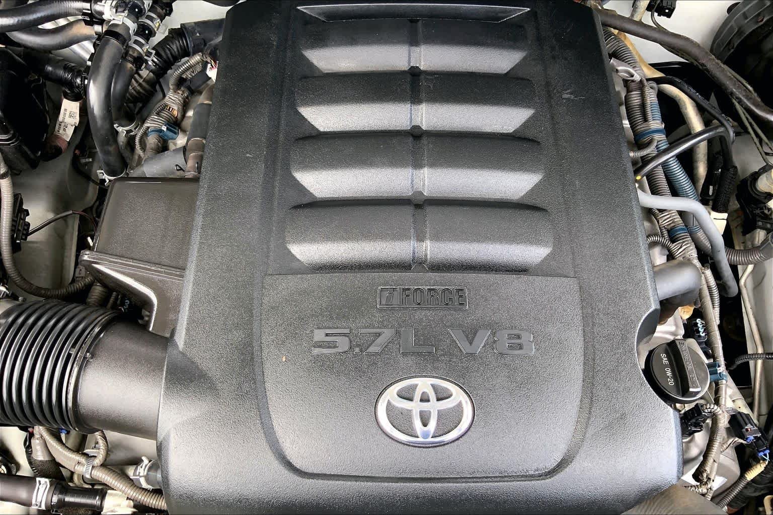 Used 2015 Super White Toyota SR5 image 31