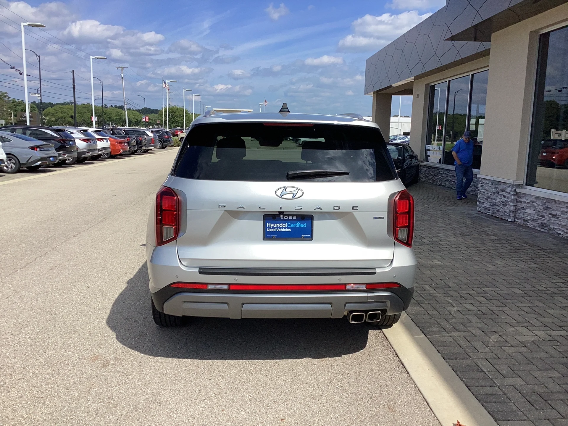 Certified Used 2025 Typhoon Silver Hyundai SEL Premium image 5