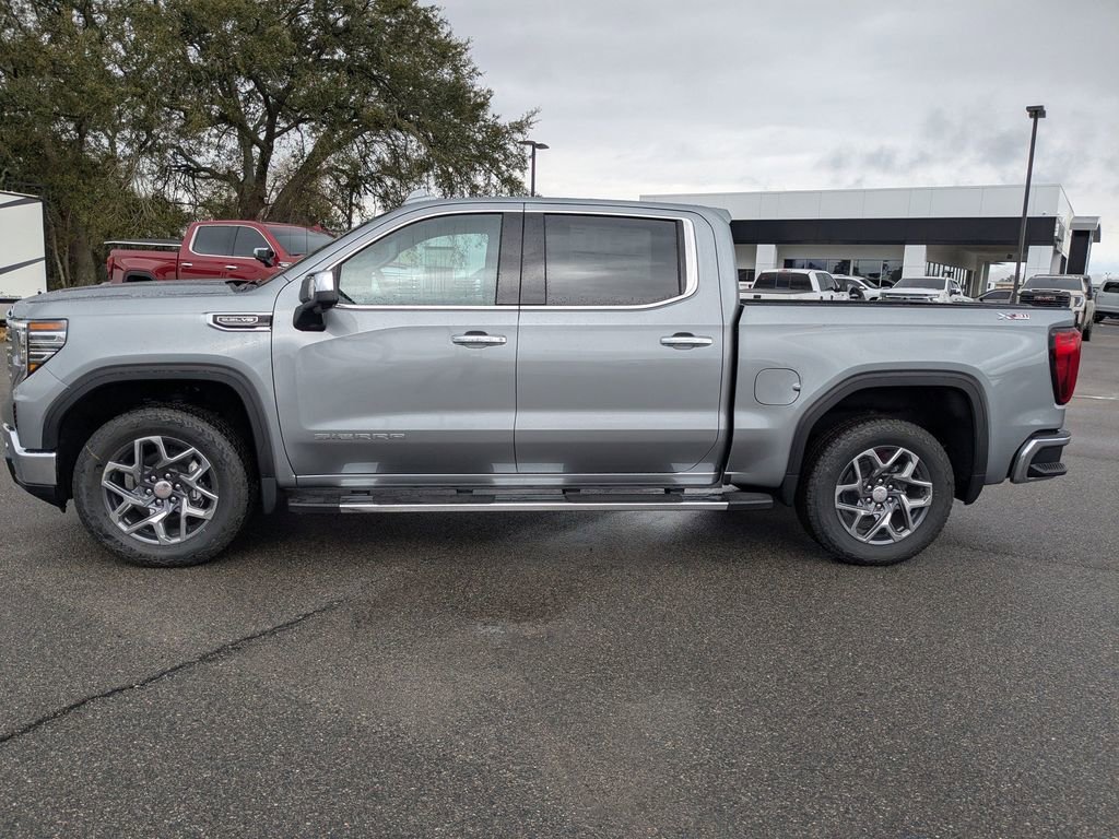 2026 GMC Sierra 1500 SLT - Photo 7