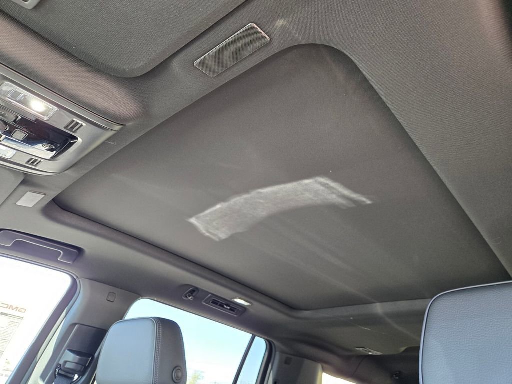 2026 GMC Yukon XL Denali - Photo 7
