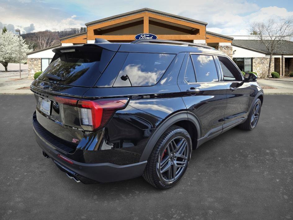 New 2026 Agate Black Metallic Ford ST image 5