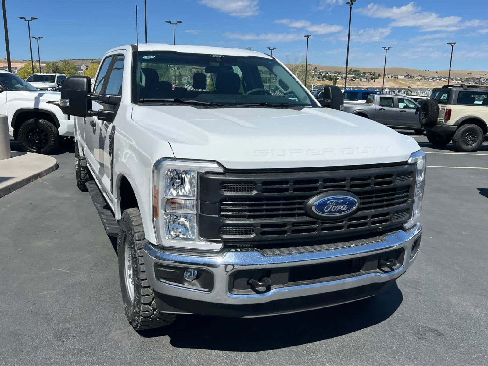 New 2026 Oxford White Ford XL image 4