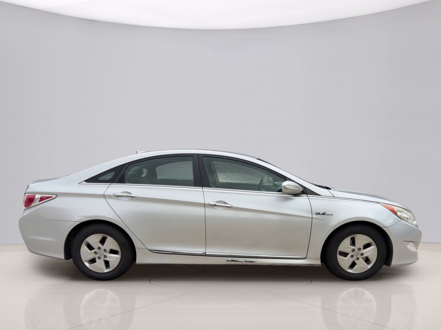 Used 2012 Silver Hyundai HYBRID image 6