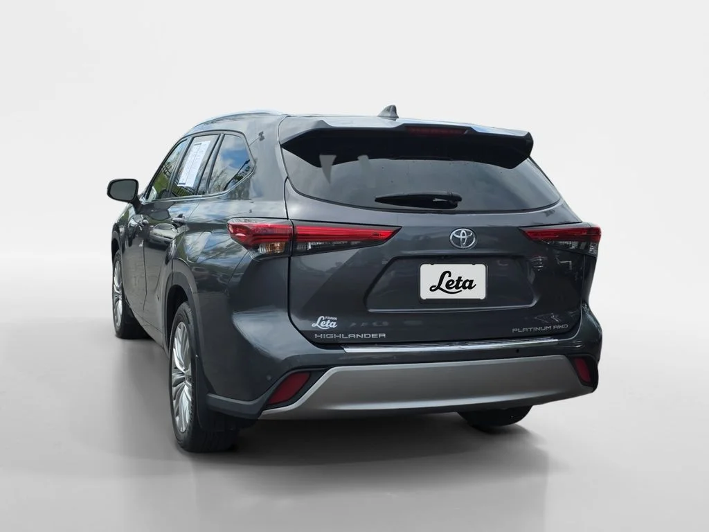 Used 2023 Magnetic Gray Metallic Toyota Platinum image 6