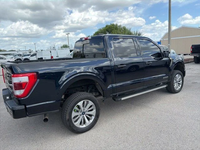 Used 2022 Blue Ford Lariat image 5
