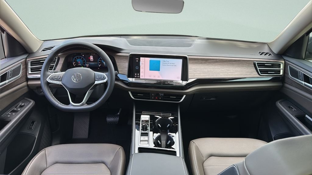 New 2026 Pure Gray Volkswagen 2.0T SEL image 21