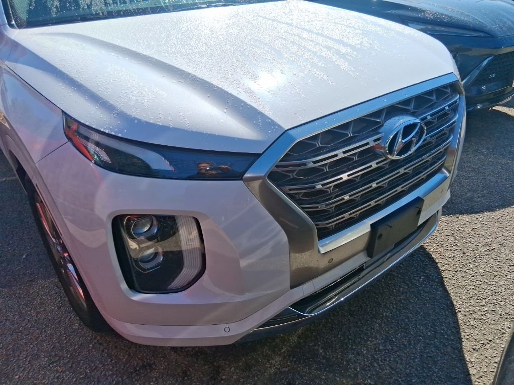 Used 2020 White Hyundai Limited image 3