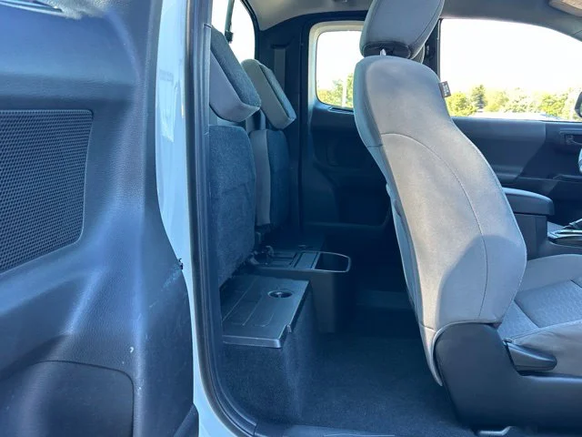 Used 2016 White Toyota SR image 29