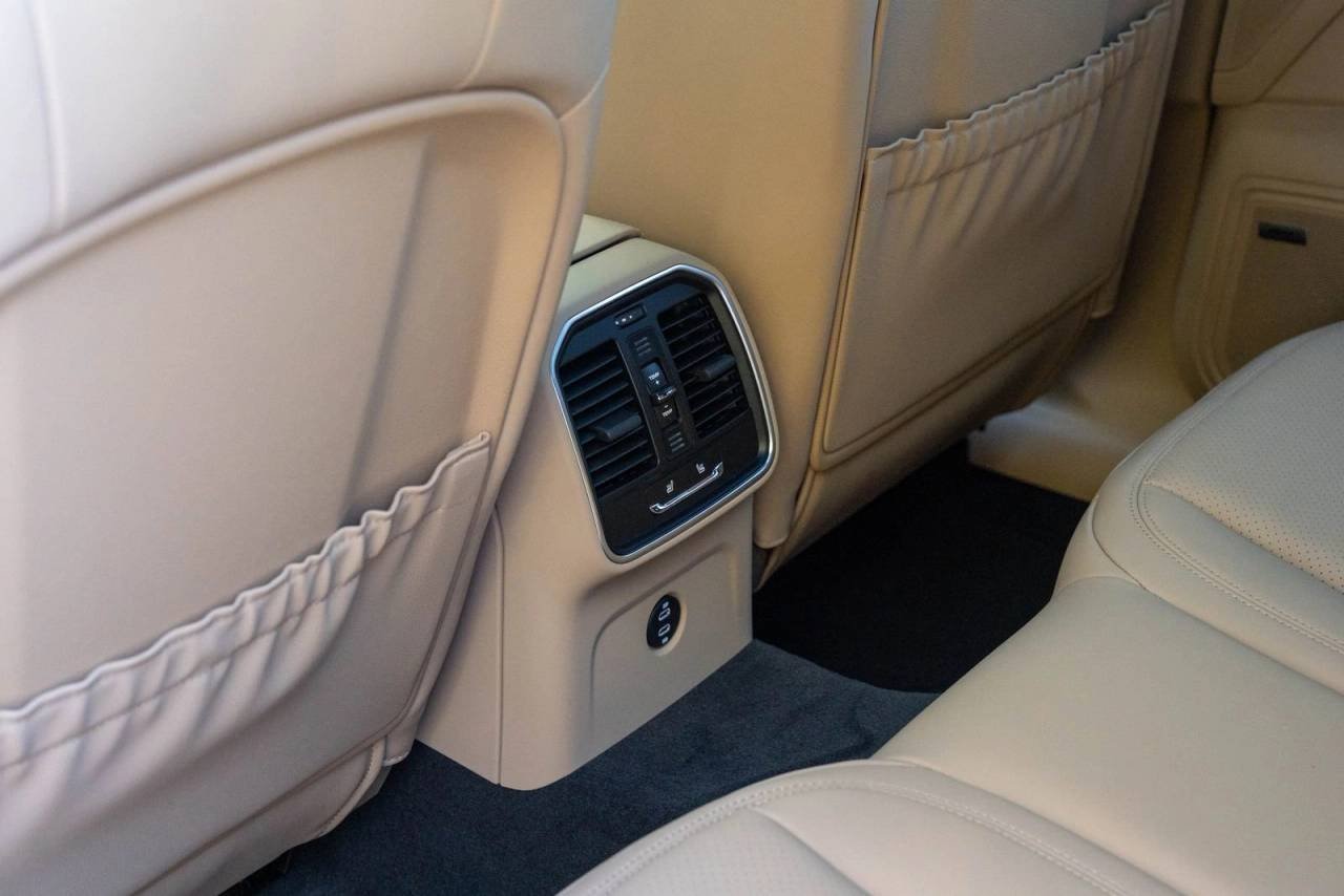 Used 2026  Porsche  image 34
